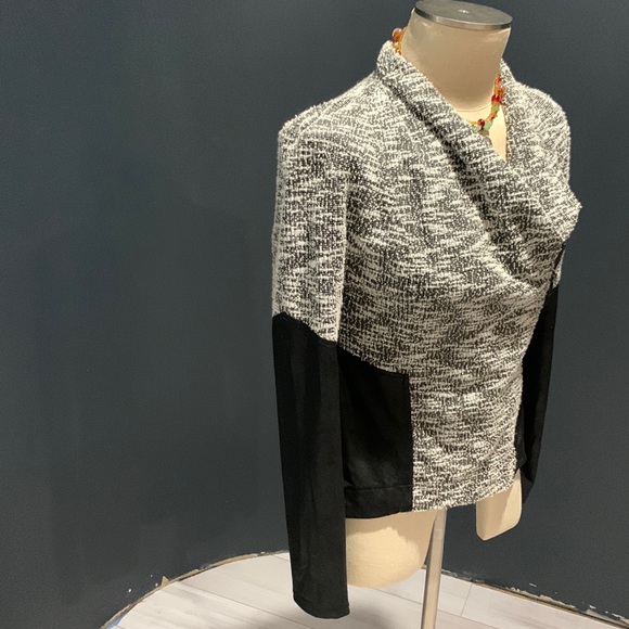 Jessica Simpson jacket - Picture 4 of 9